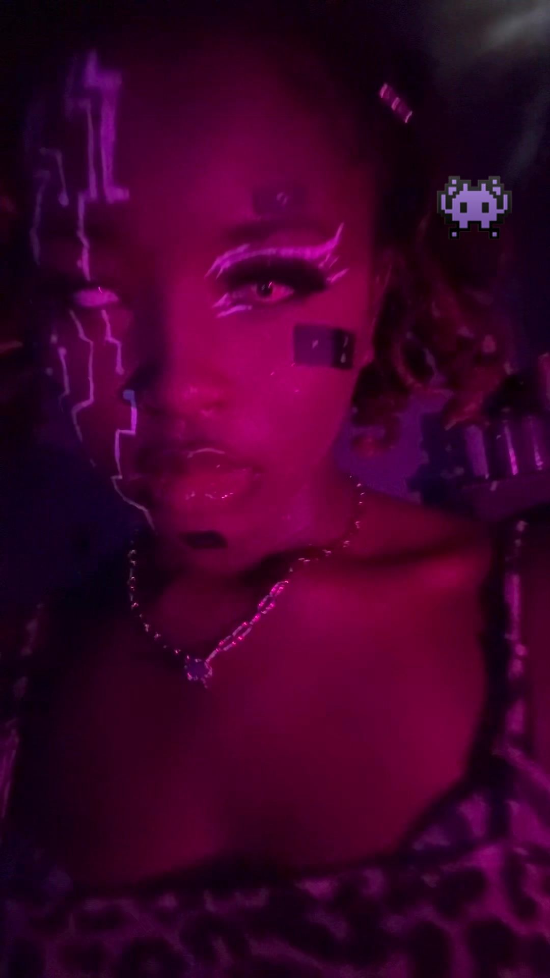 @Kenyaa
