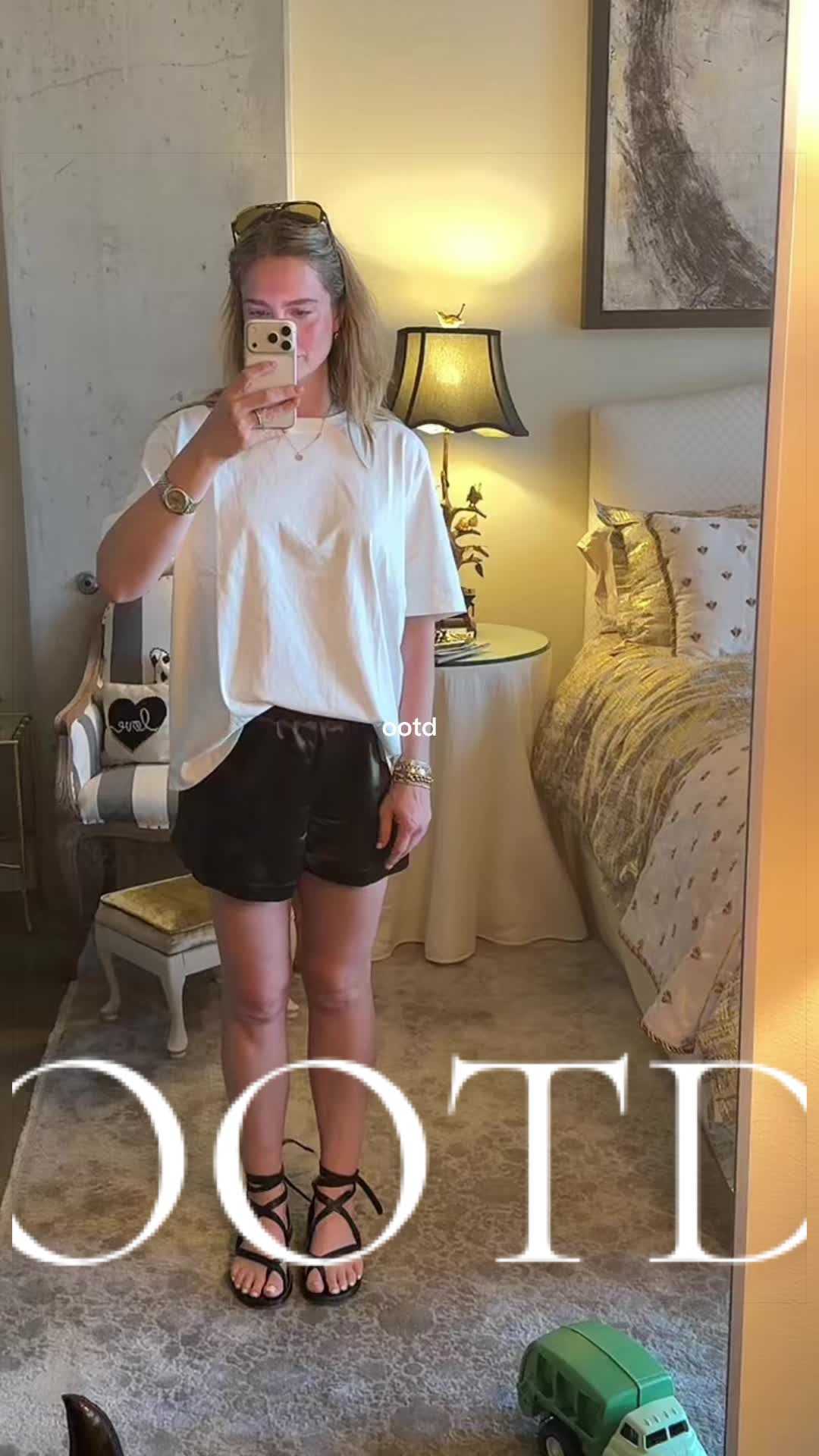 @madelinedunham_