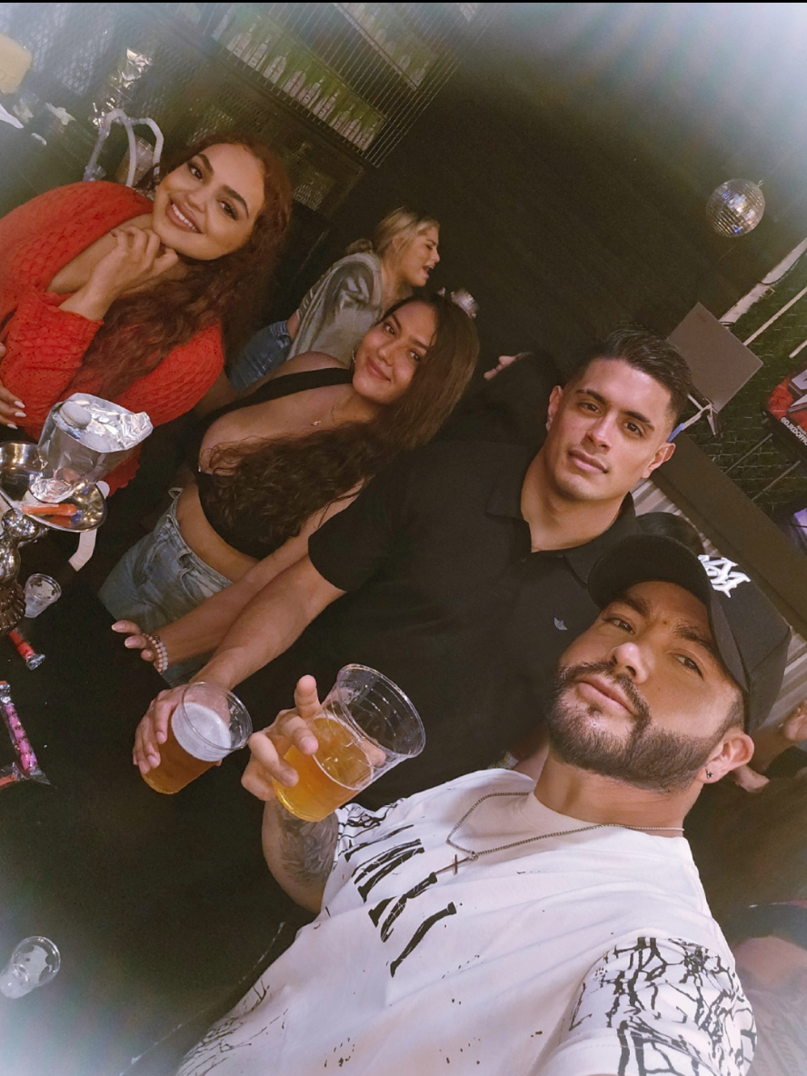 @Angel😎