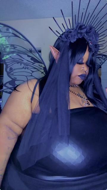 @lolakurosaki🔜MomoCon