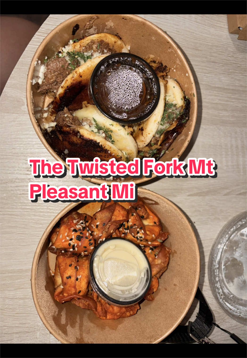 @TheTravelingFoodie