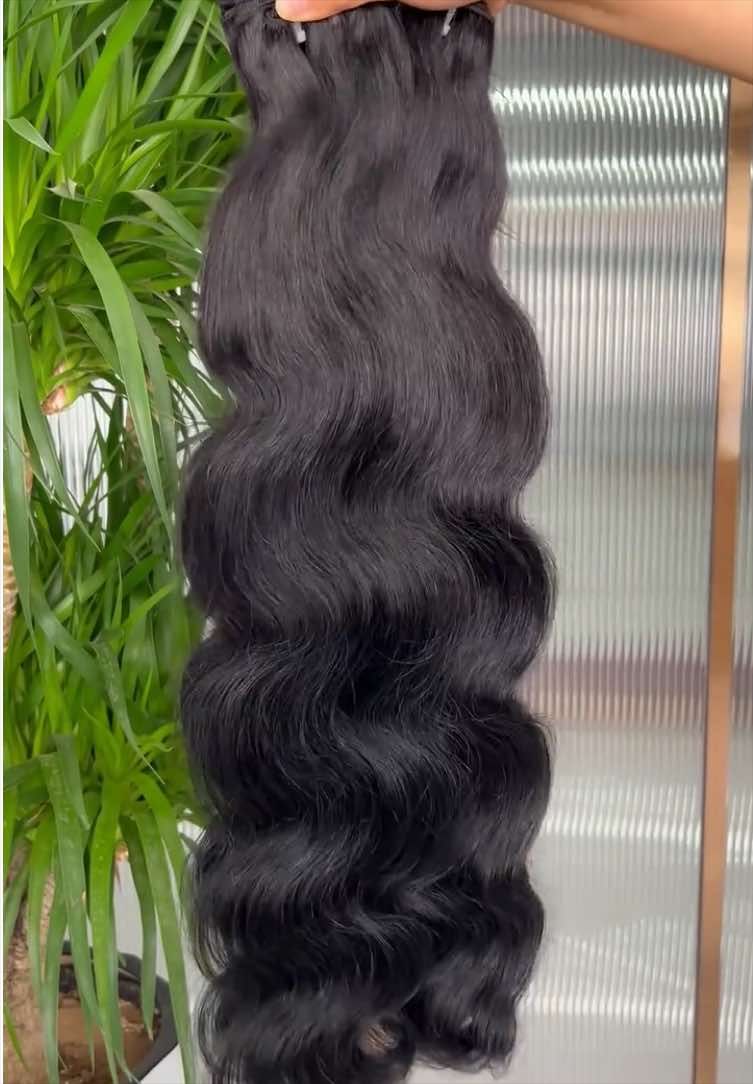 @uwigs hair