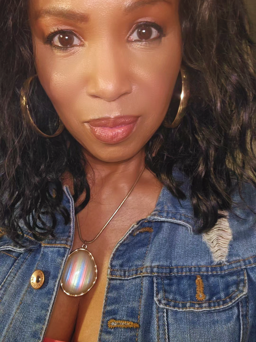 @eliseneal