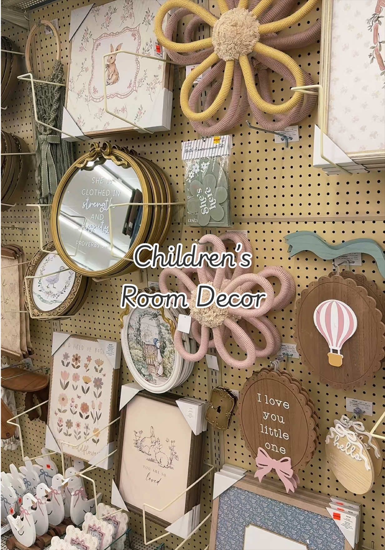 @Emma Papoutsakis | BoujeeFinds