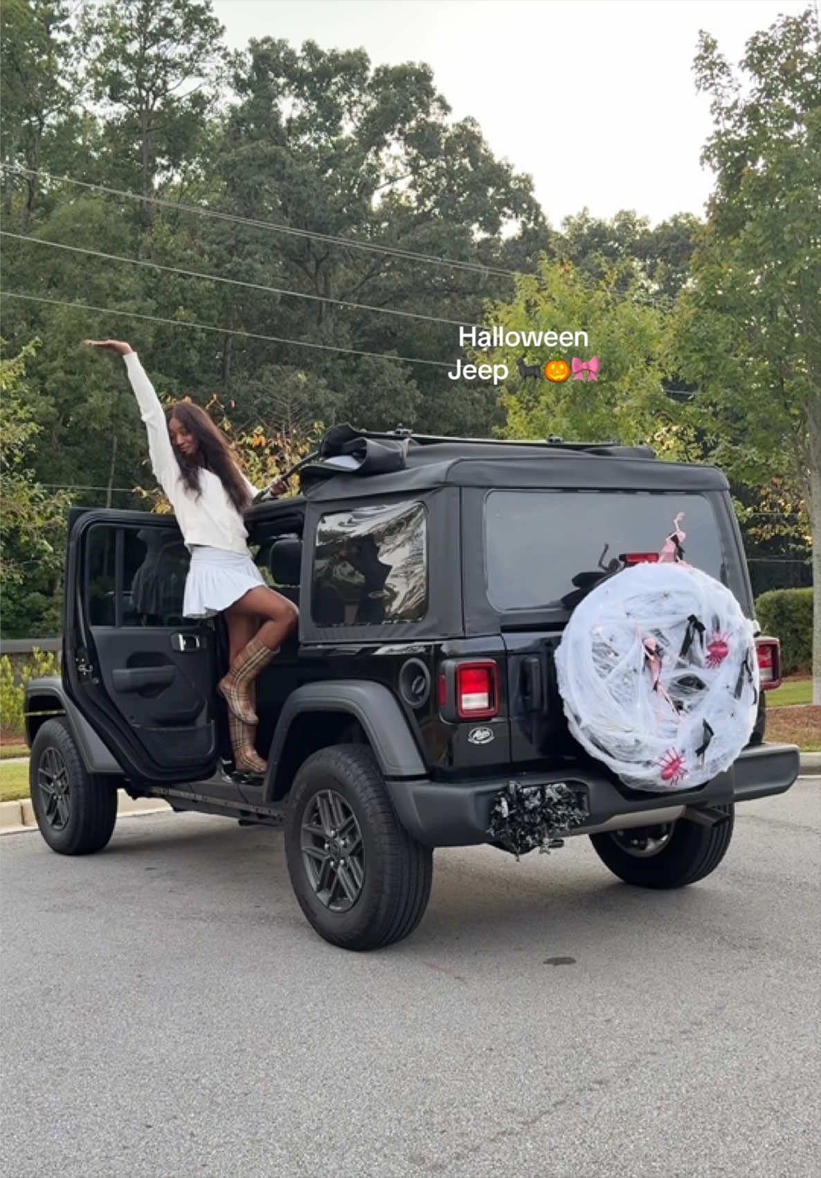 @NiyaNextDoor