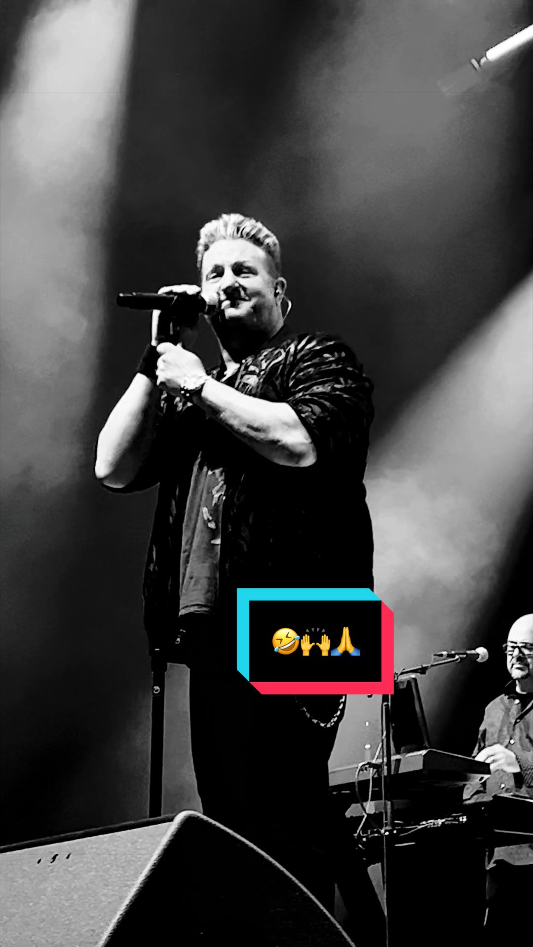 @Gary LeVox