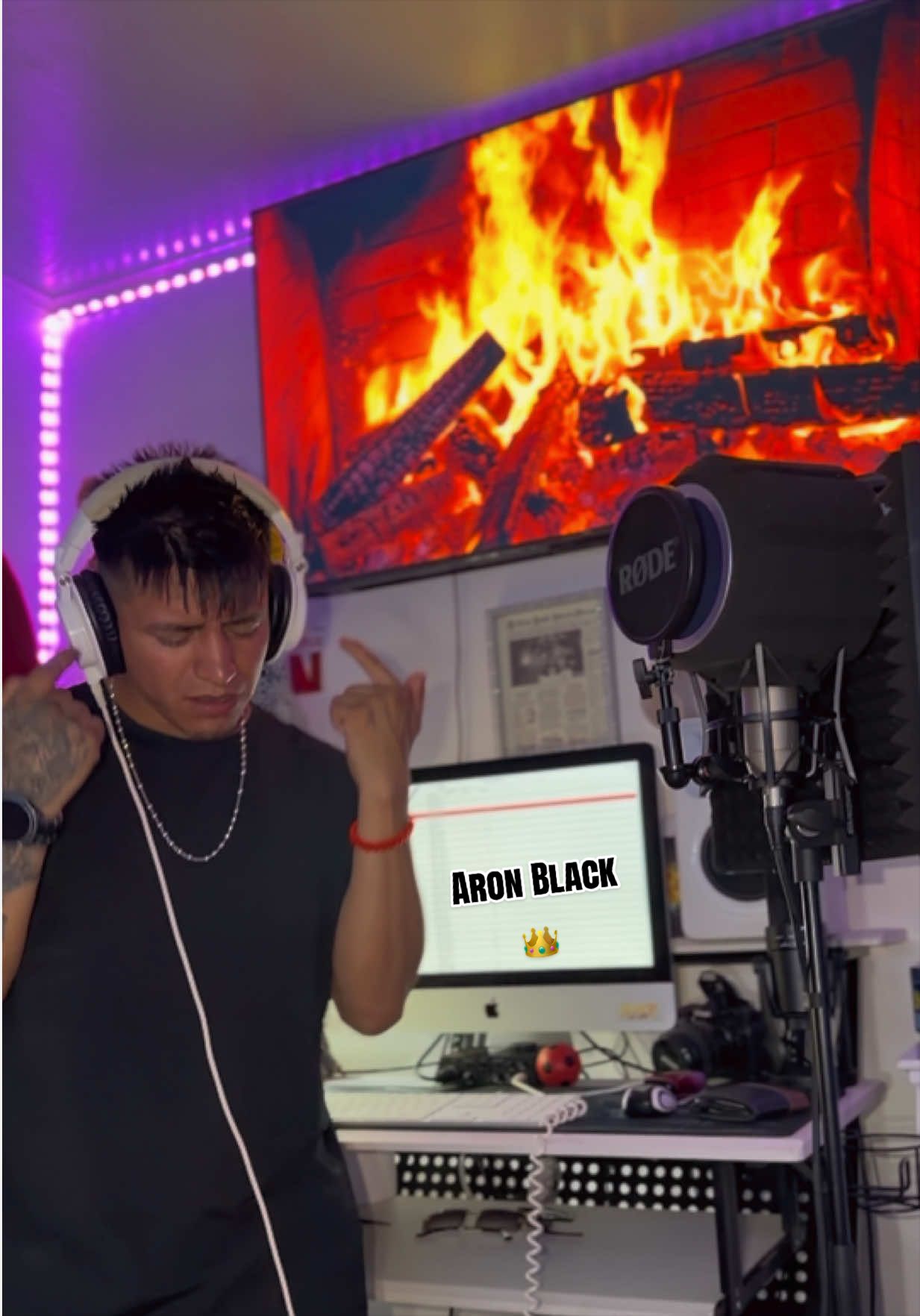 @Aron Black
