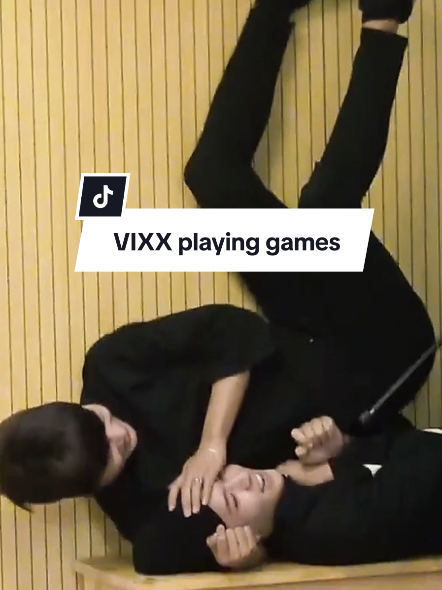 @CaroVIXX | a fan account