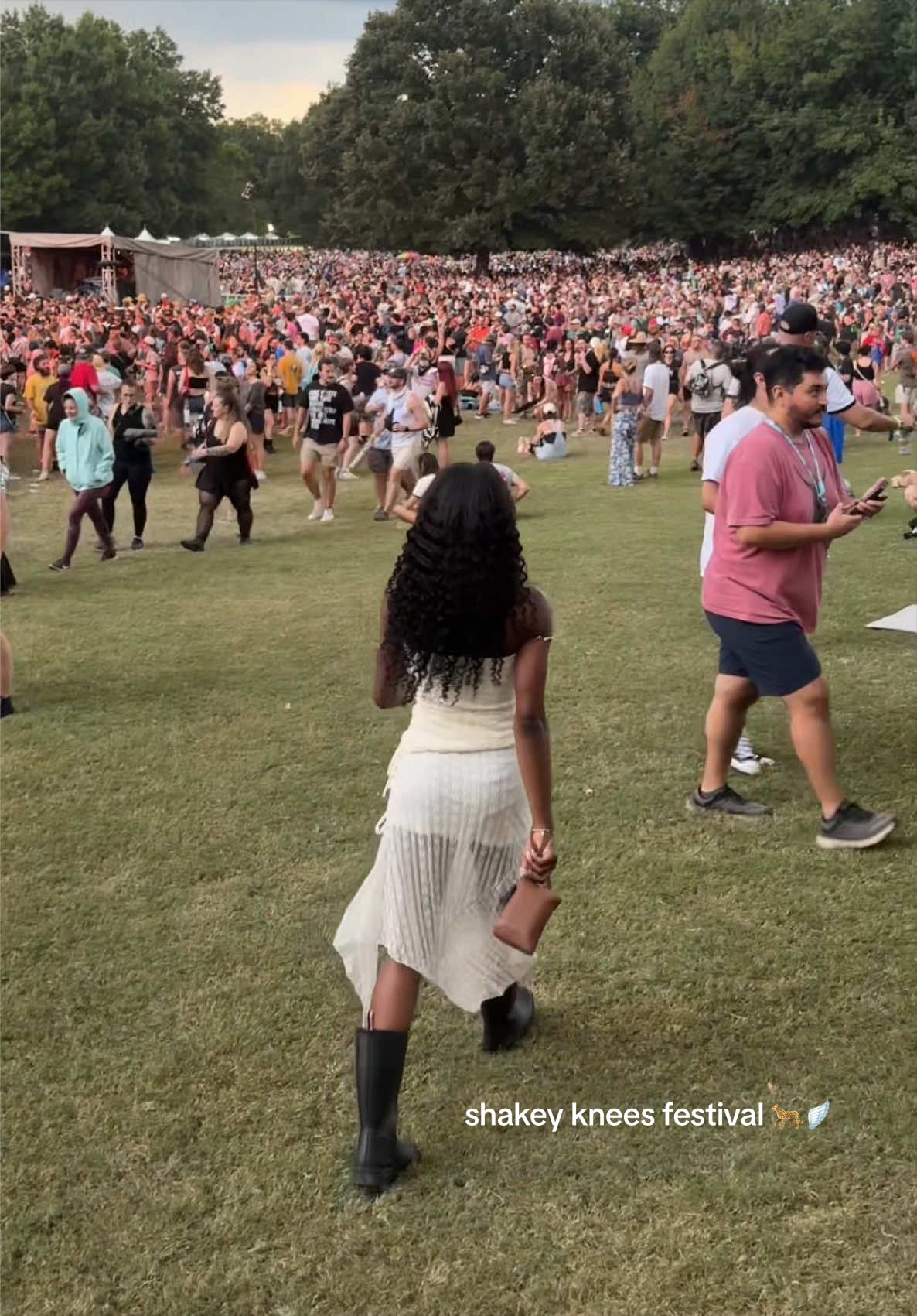 @NiyaNextDoor