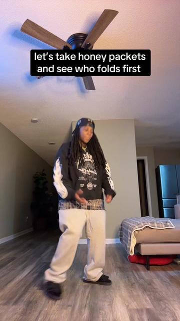 @MO