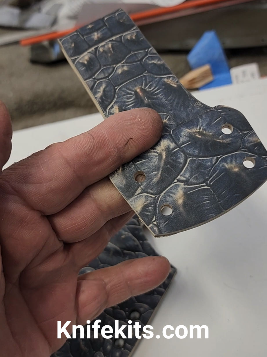 @diezknives