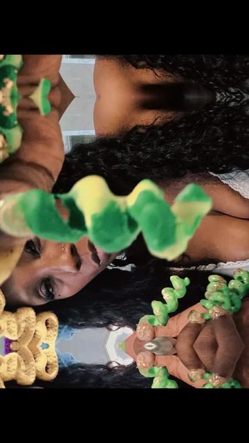 @Crazygreengoddess