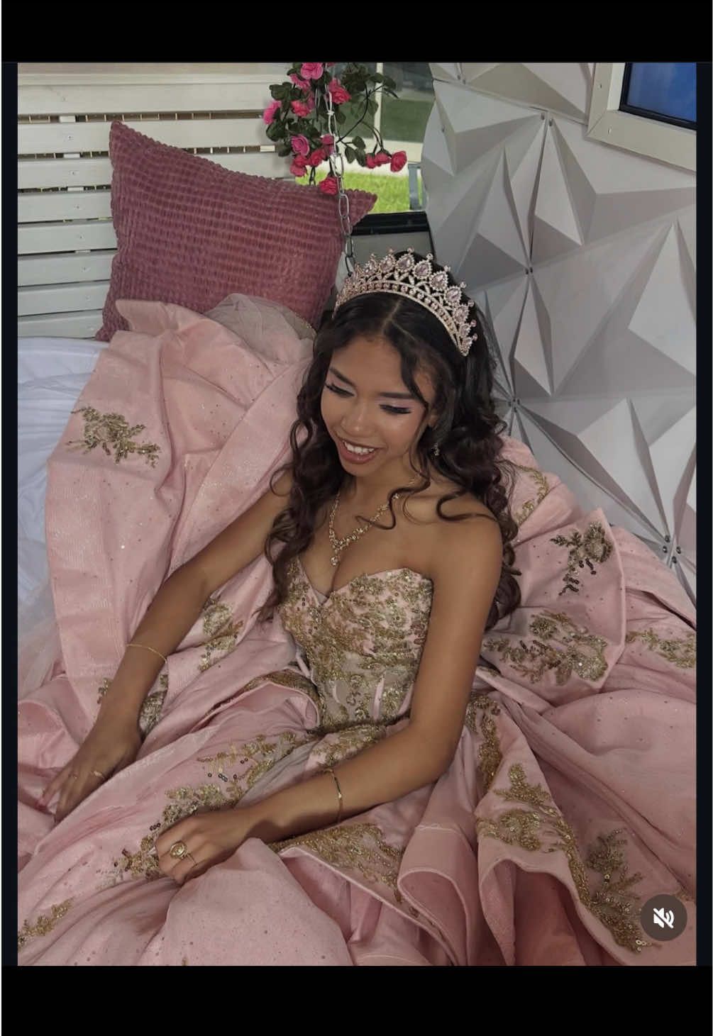 @𝔖𝔥𝔞𝔫𝔞🌸𝔅𝔞𝔩𝔩𝔢𝔯𝔦𝔫𝔞