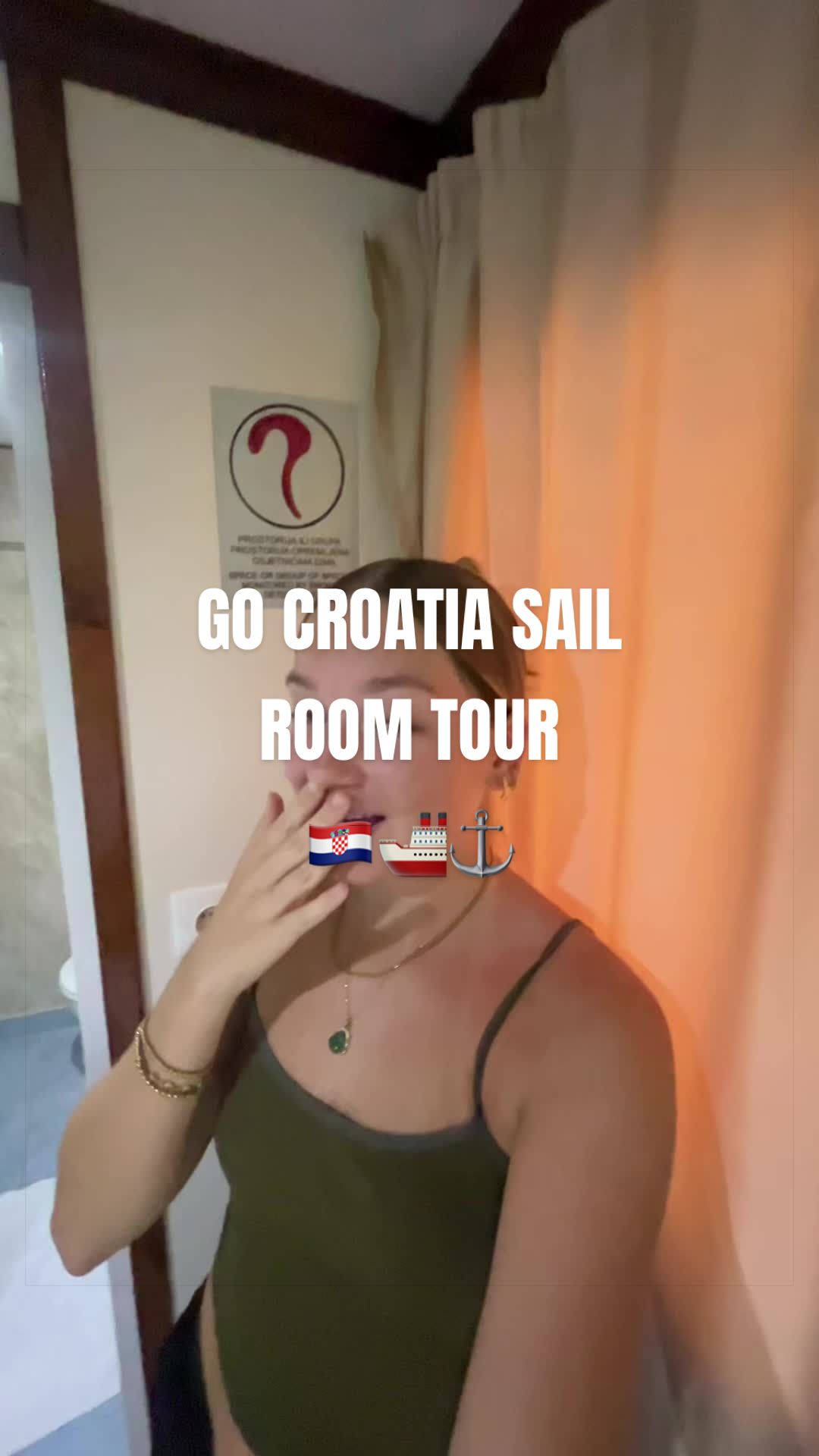 @alyssa | solo travel