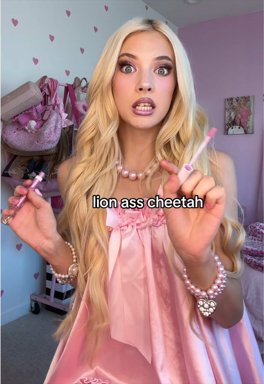 @mo