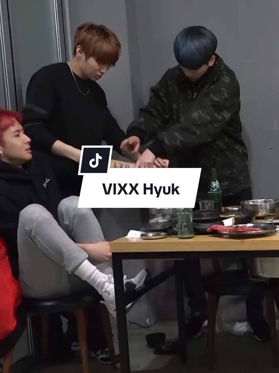 @CaroVIXX | a fan account