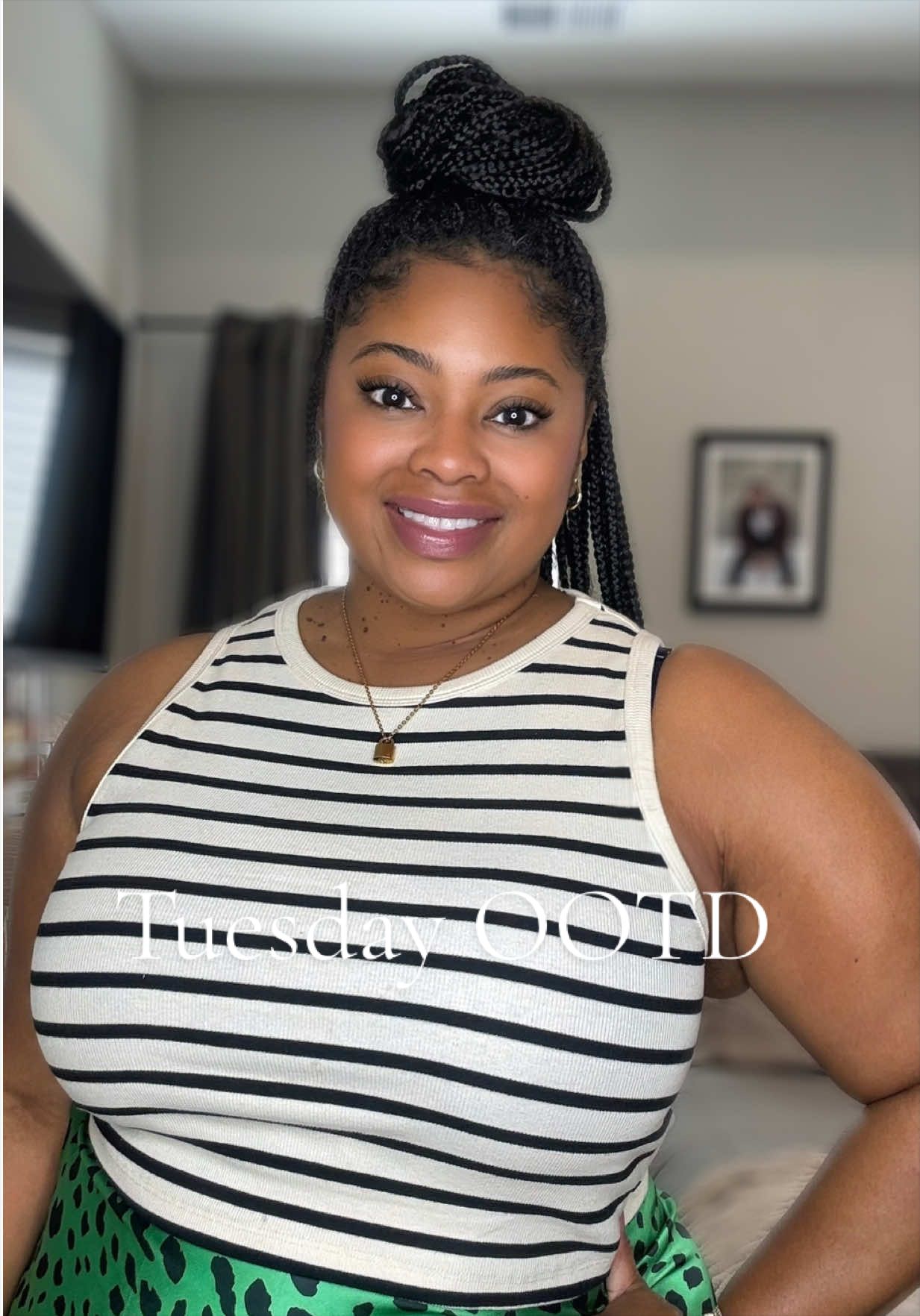 @Ash | HR Fashion Girl | BoyMom