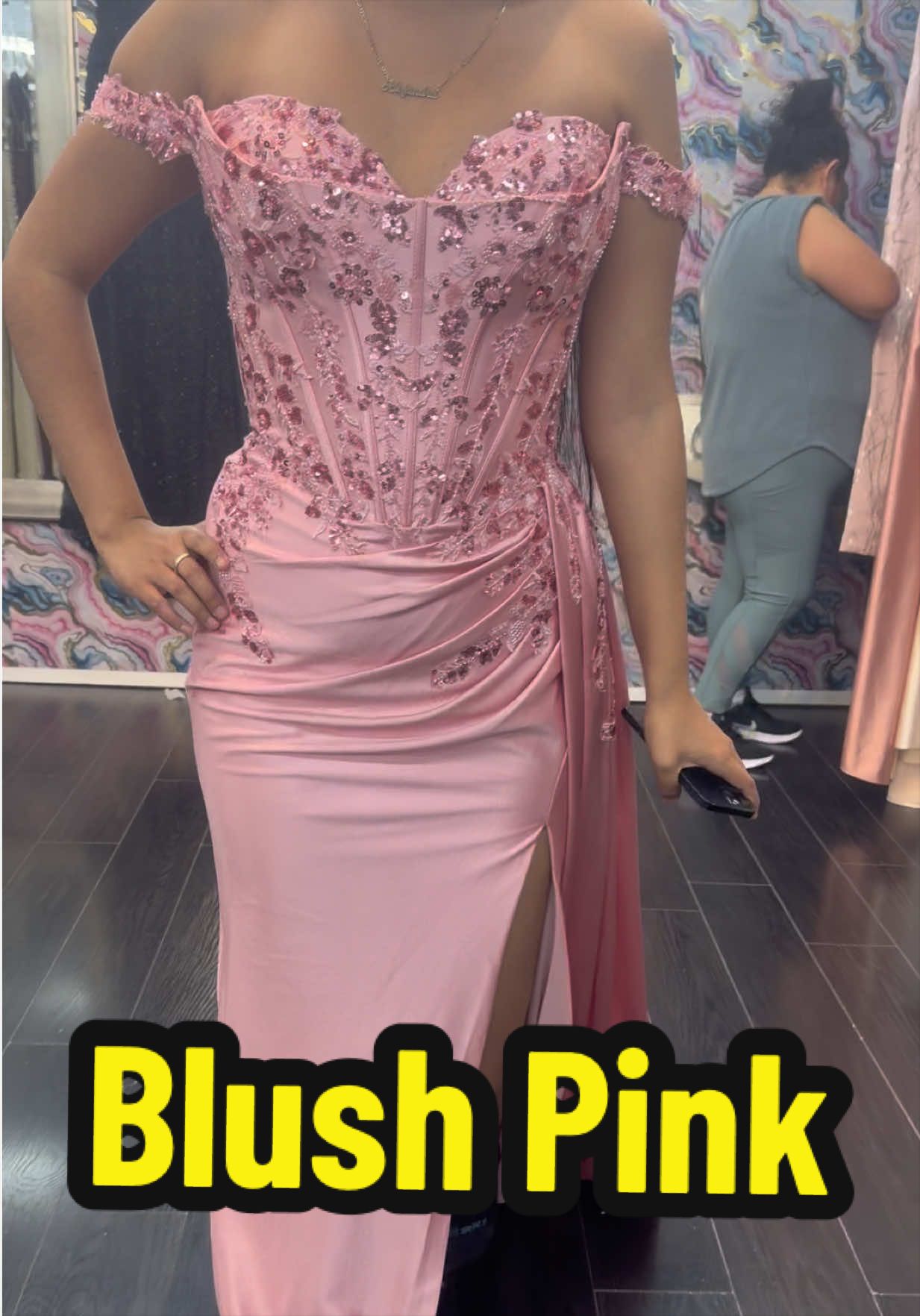@Elegant Fashion DTLA