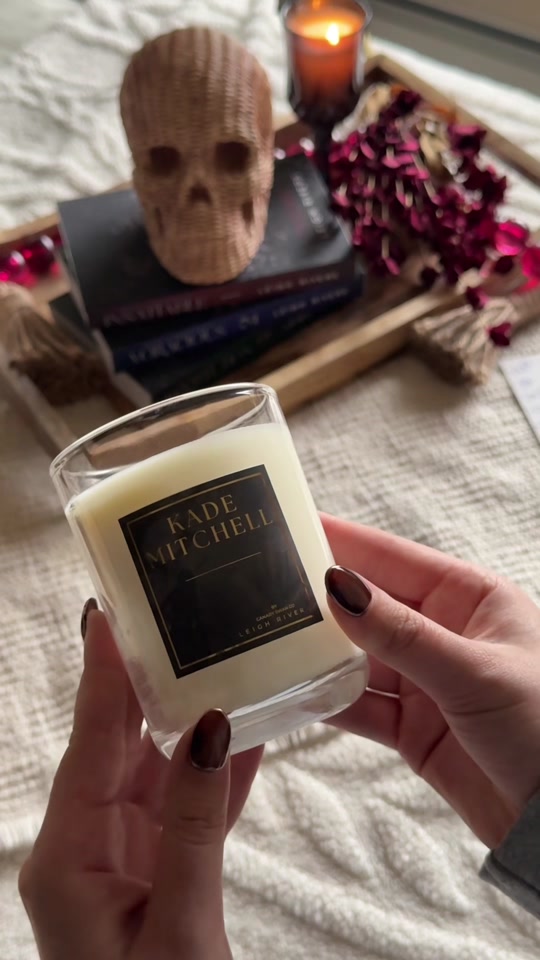 @Gabs 🕯️📖