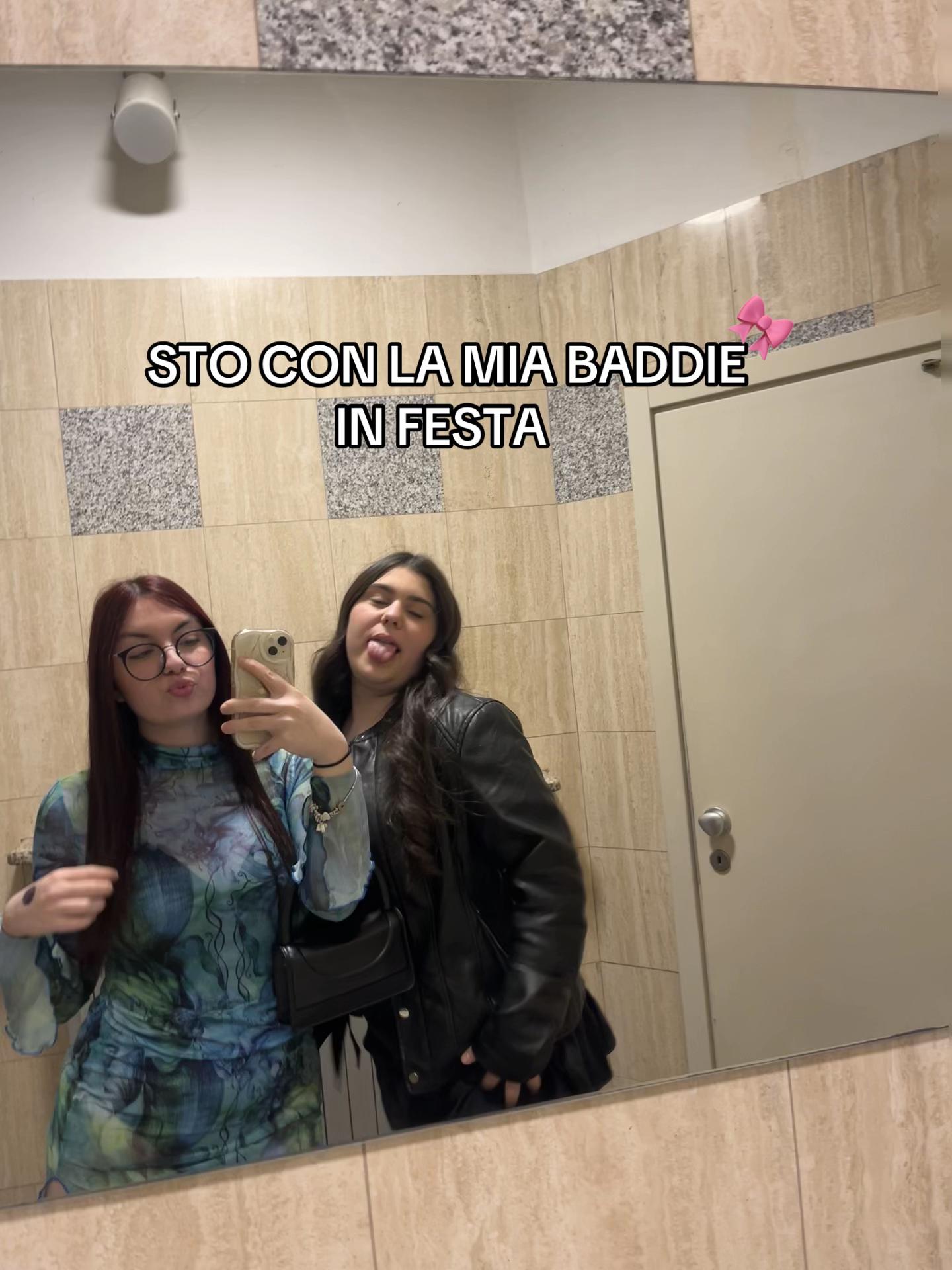 @💋🐍