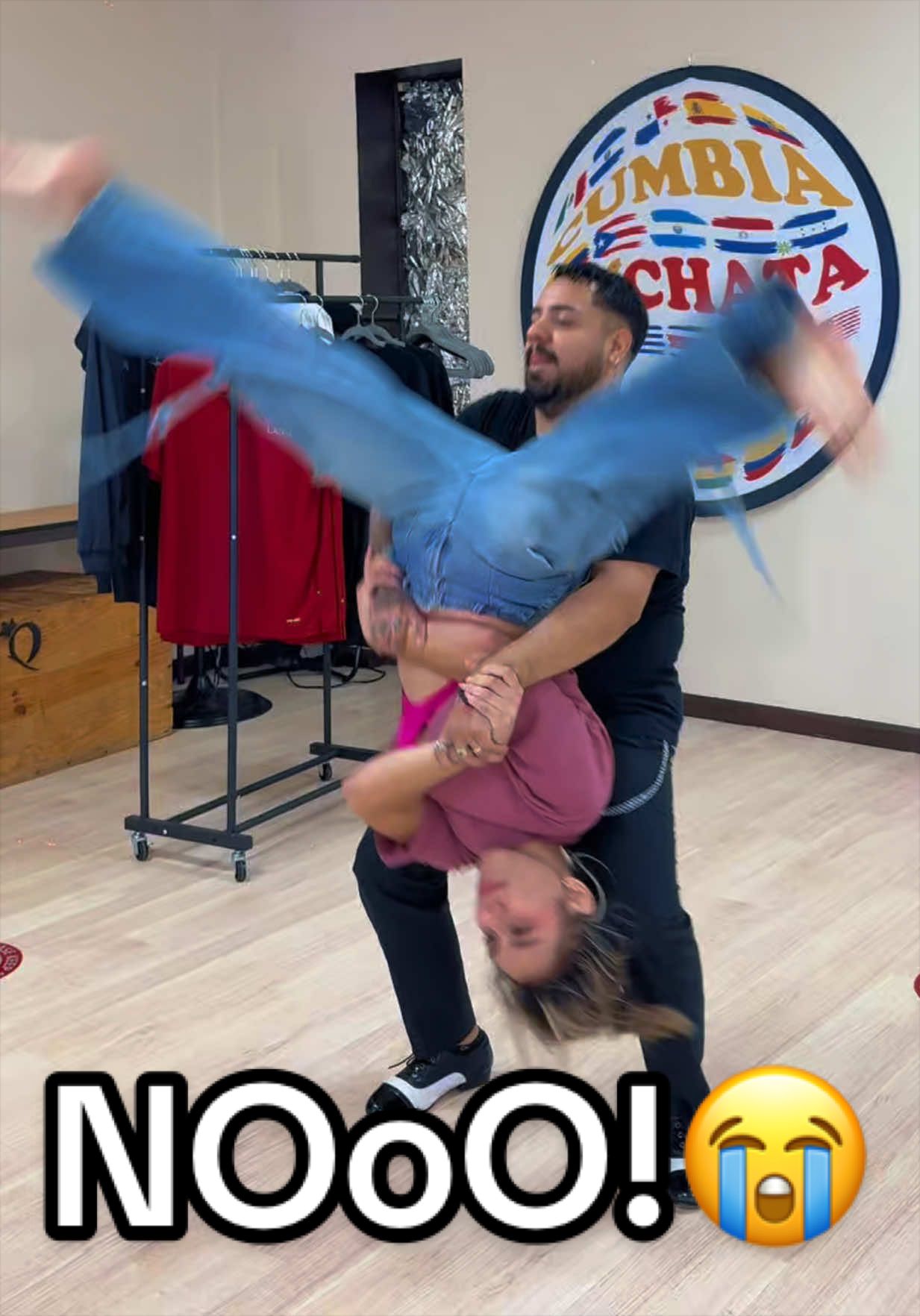 @Latinos Academia de Baile