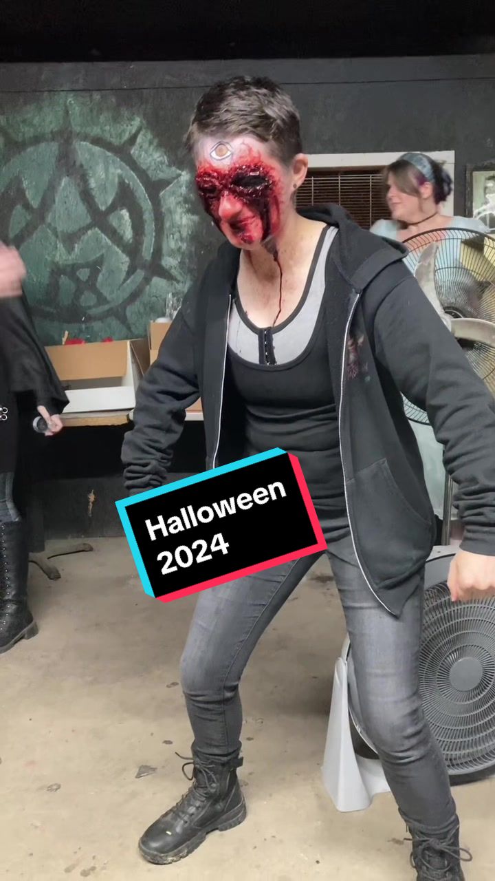@LookingGlassFX