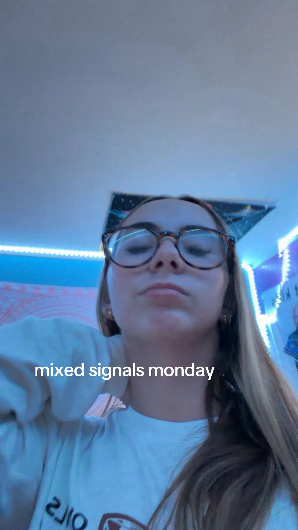 @???